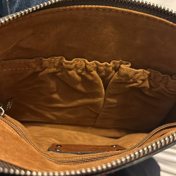 Patricia Nash Cassini Genuine Leather wristlet - Picture 4 of 4